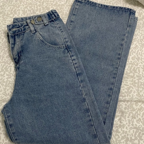 Brandy Melville Denim - high waist straight jeans